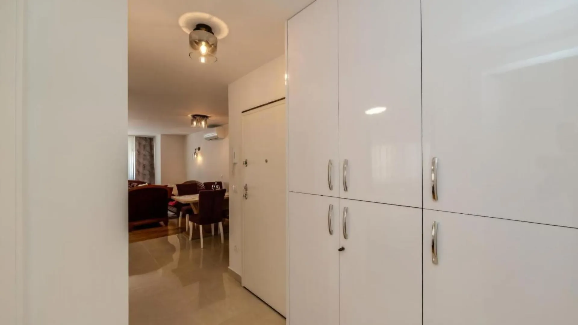 아파트 Villa Oliva 돈제페트레케인